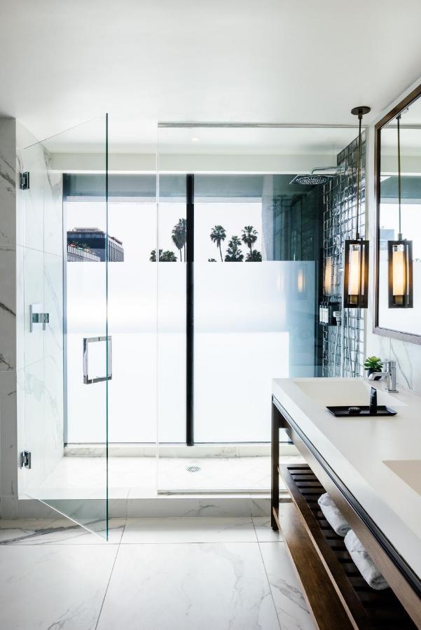 Dream Hollywood, By Hyatt 4* Los Angeles