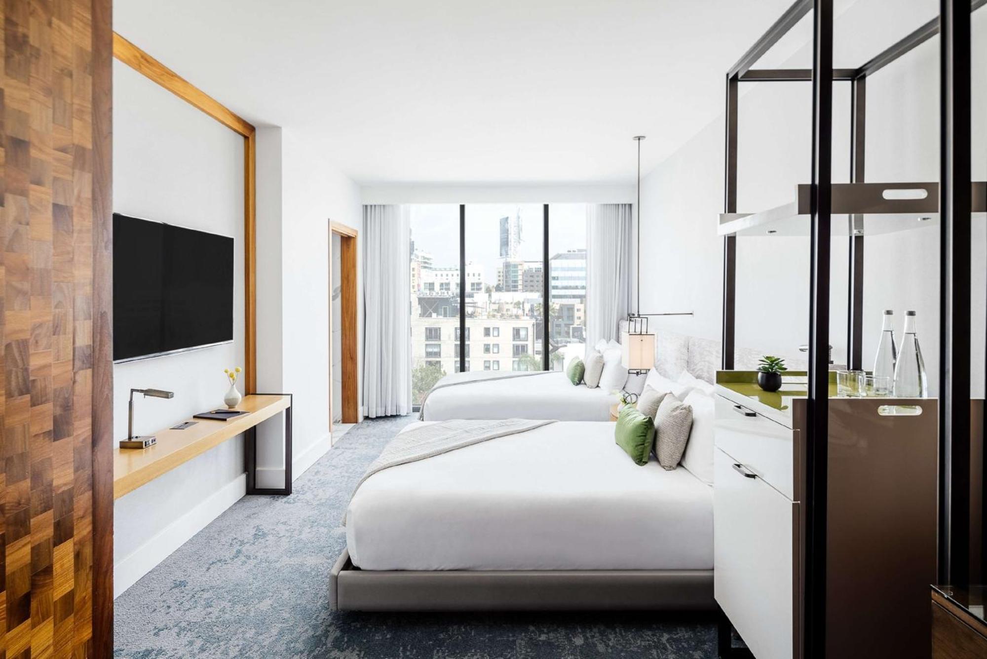 Dream Hollywood, By Hyatt 4*
